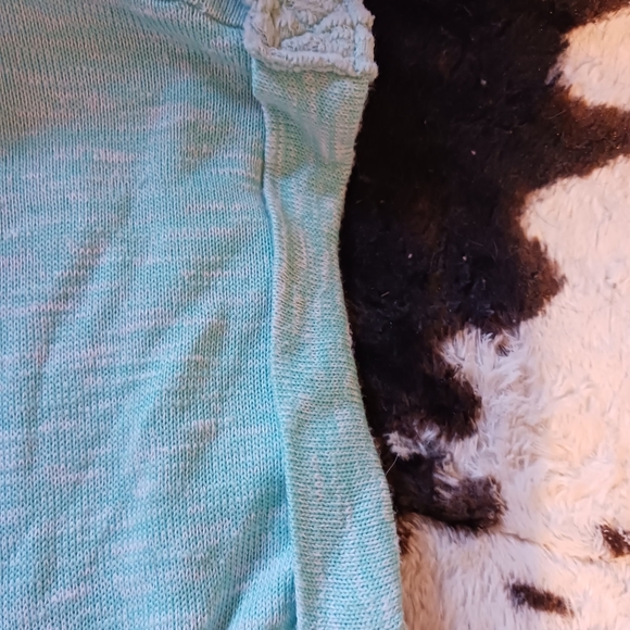 Set of 2 Tops Sweater S and Button up M - Picture 9 of 11